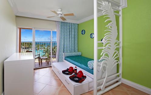 Coconut Bay Beach Resort & Spa-Premium Ocean View Splash 4_6330